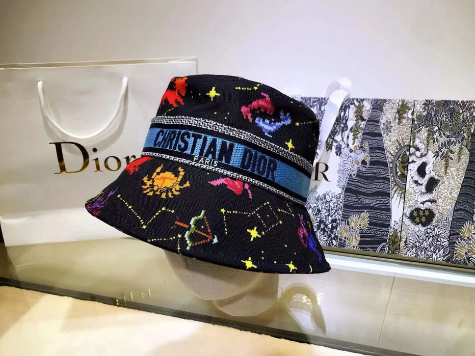 Шапки Dior , Gucci, Ruslan Baginskiy