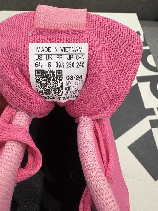 Оригинални розови маратонки Adidas, размер(39)