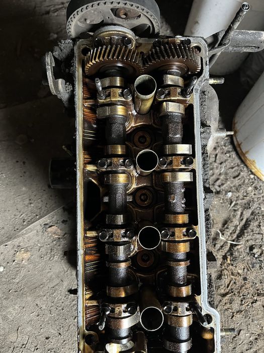 Запчасти тоета карина