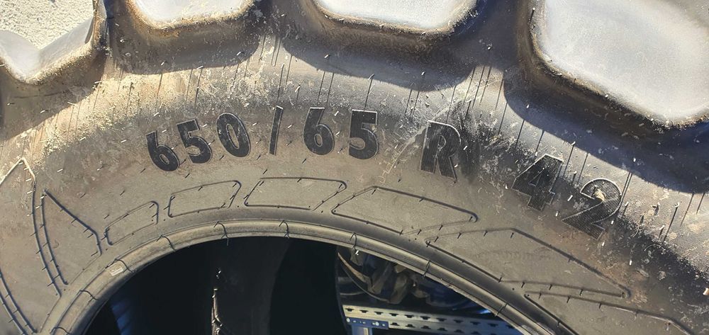 cauciucuri noi 650/65R42 marca premium de JohnDeere VZYW Radiale