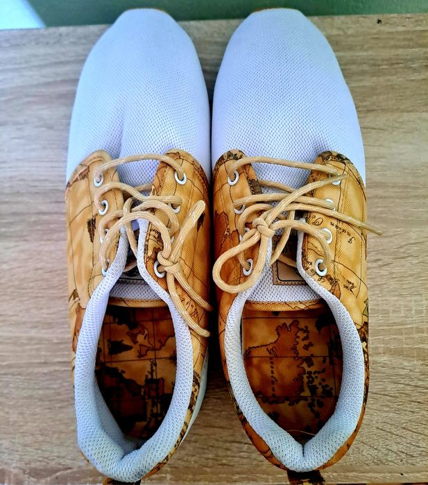 Продам обувь кеды!