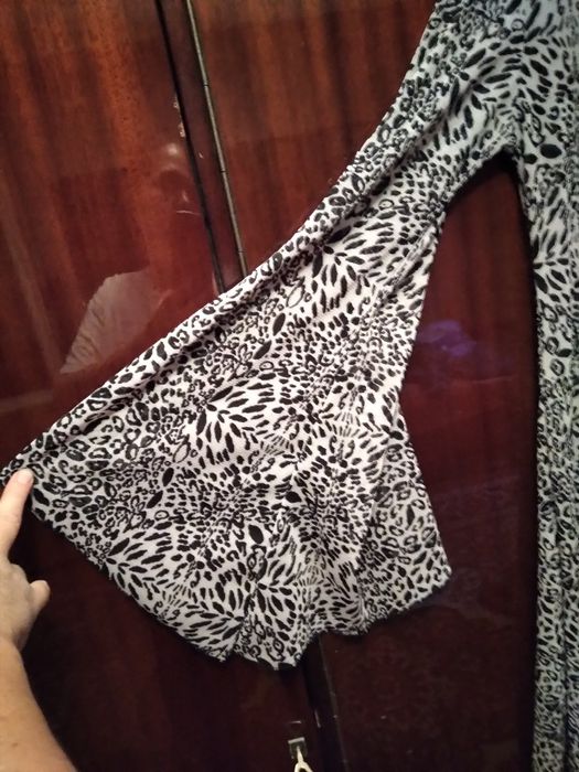 Продаются кофточки нарядные