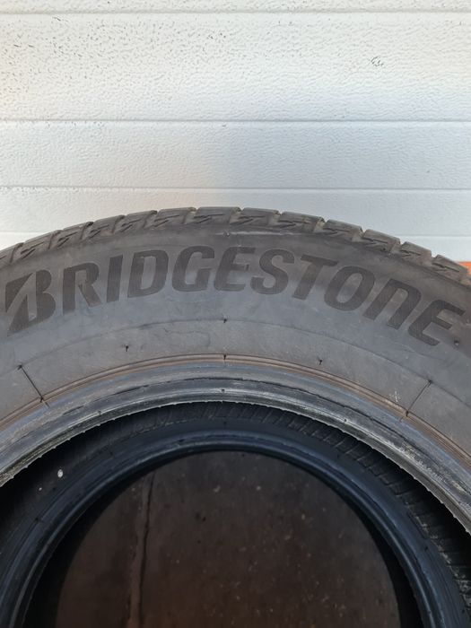 Летни гуми 2 броя BRIDGESTONE Turanza T005 215 65 R16 дот 0621