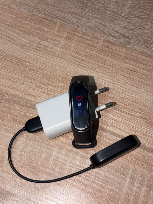 Смартчасы MiBand 4 /5  за доступную цену