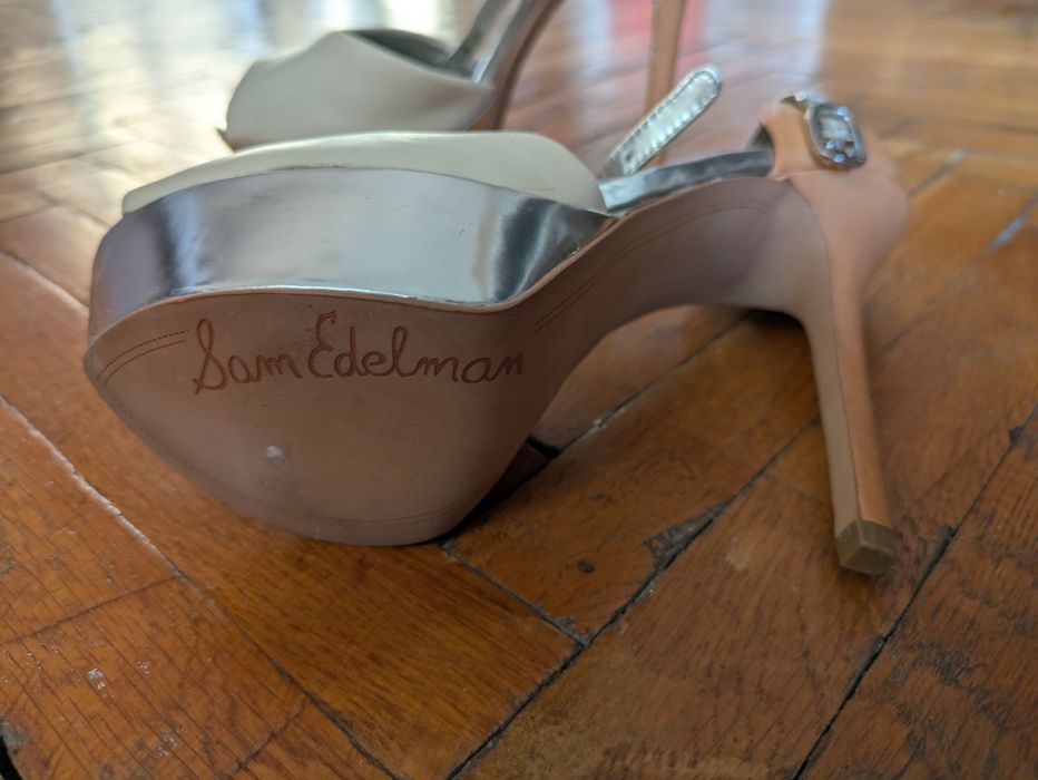 Sandale din piele cu toc noi nouțe