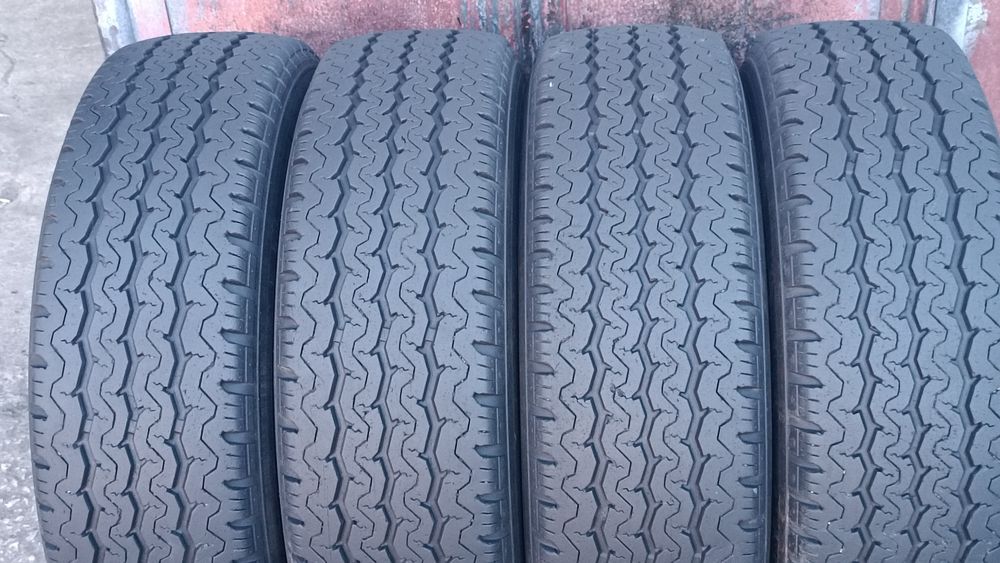 225/75/16 С Maxxis