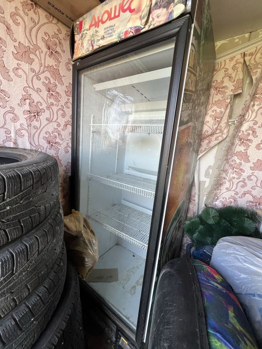 Холодильник для магазина