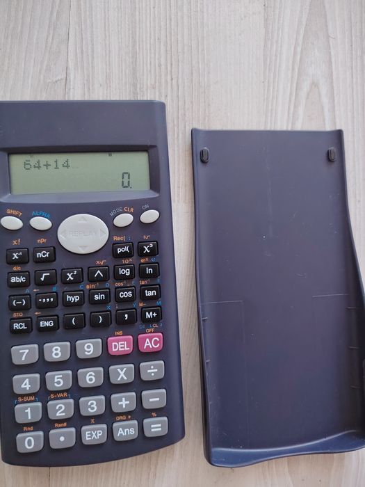 2x Calculatoare științifice Casio fx-83MS funcționale + capace