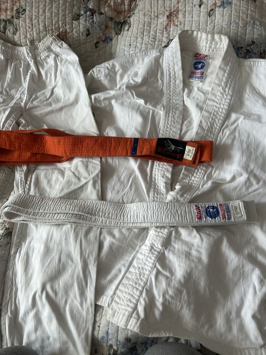 Продам деткое кимано для каратэ