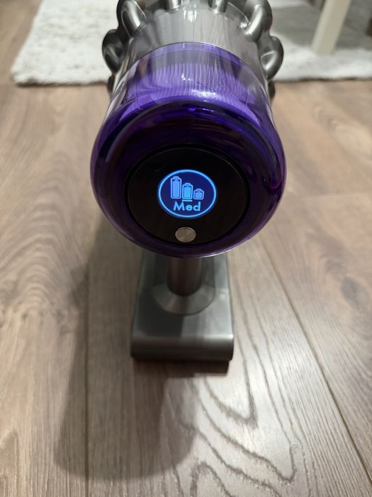 Прахосмукачка Dyson v11
