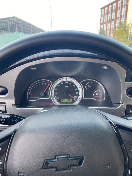 Nexia 2 1.6 ideal xolatda srochno sotiladi!!