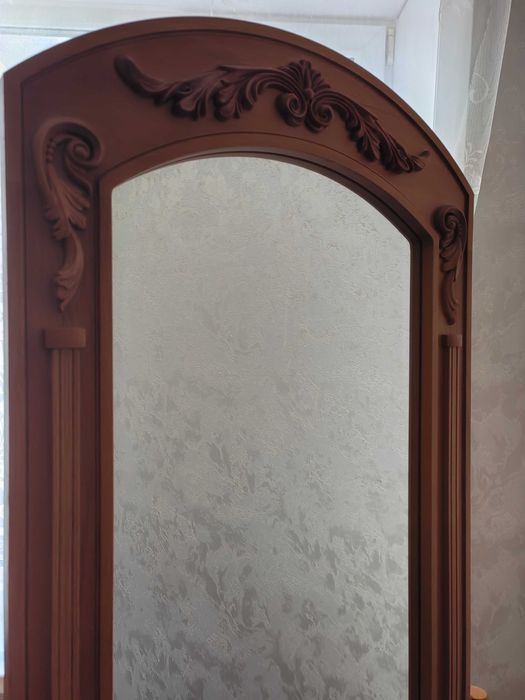 продам зеркало напольное резное