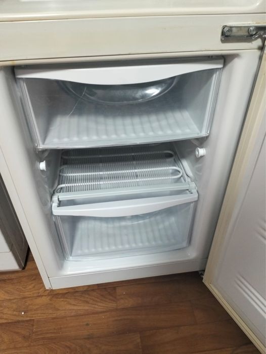 Холодильник Samsung