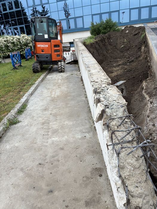 Inchiriez Miniexcavator demolari case sapaturi