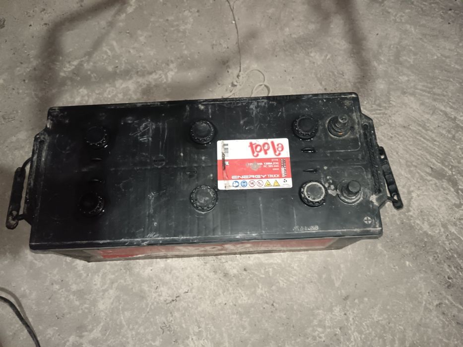 Продам аккумулятор 190 ам фирма топло