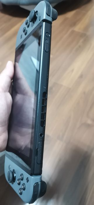 Vând consola Nintendo swich utilizat
