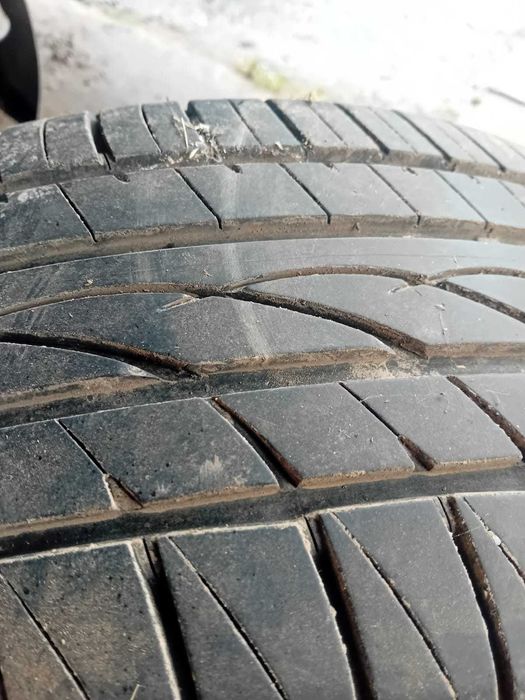 Anvelope  235/60/r17 102V