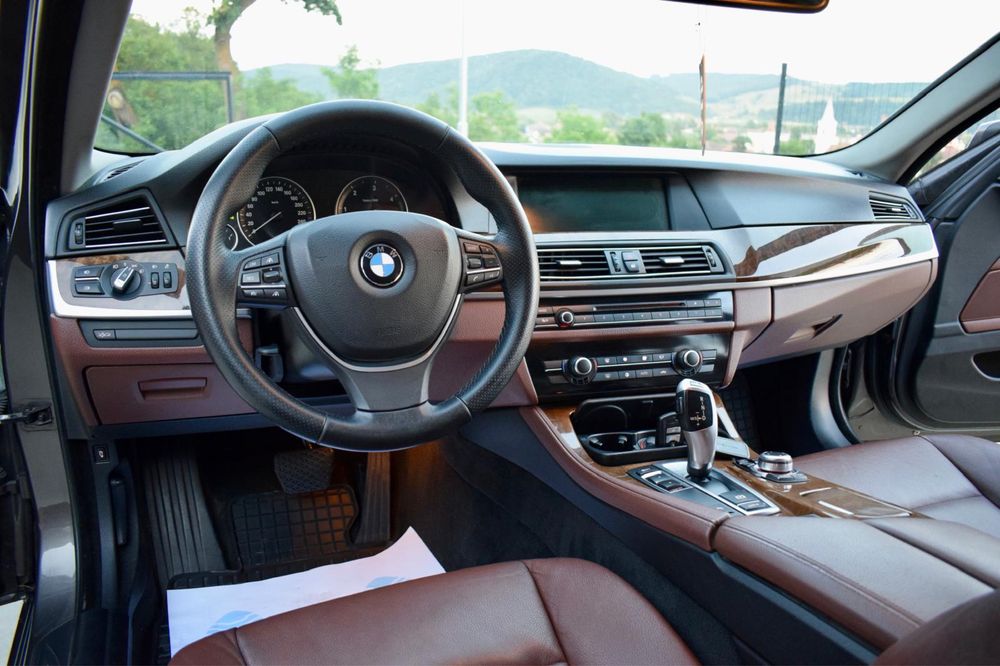 BMW 5 Series 2011 — imagine 5