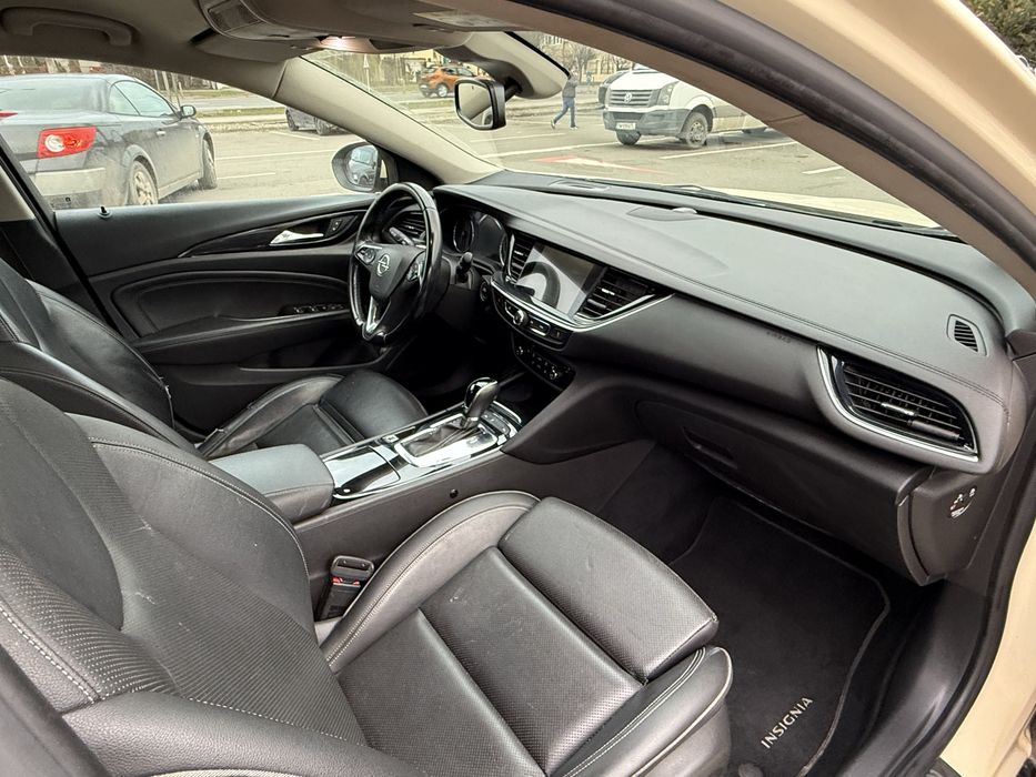 Opel insignia sports tourer B