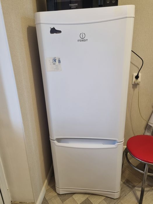 Продам холодильник