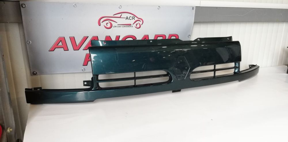 Предна решетка за Renault Master 1998-2010