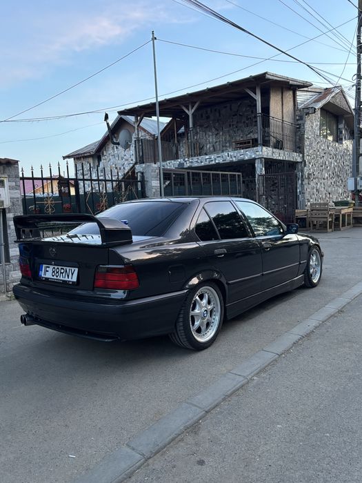 Bmw E36 sedan m50b20
