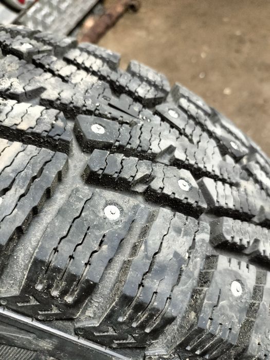 Продам комплект диски с резиной