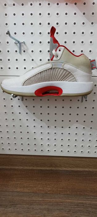 Air Jordan 35 in stare buna