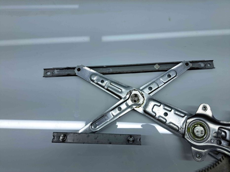 Macara electrica geam dreapta spate Nissan X-Trail (T32) [Fabr 2013-pr