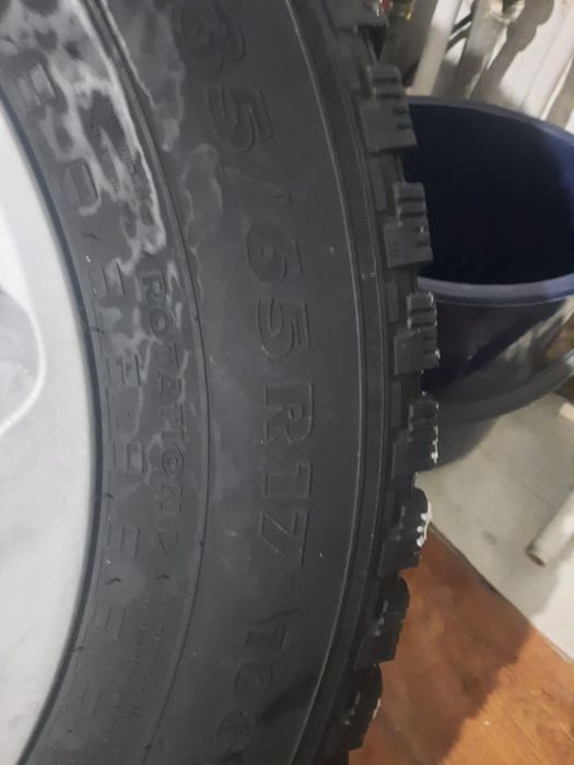 Продам комплект 235/65