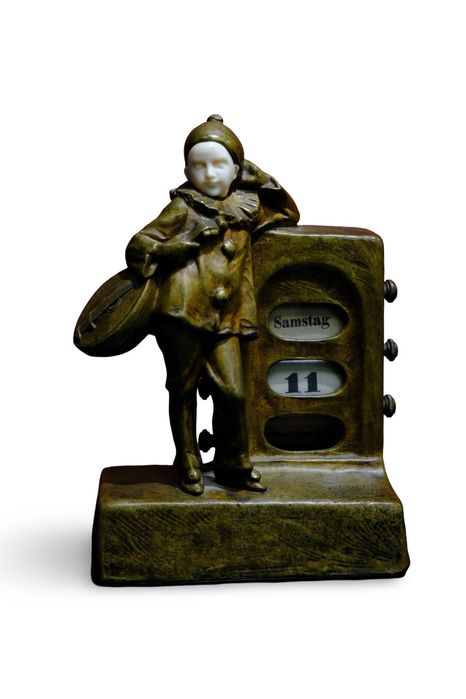 Sculptura din bronz patinat, calendar ajustabil, semnata, Peter