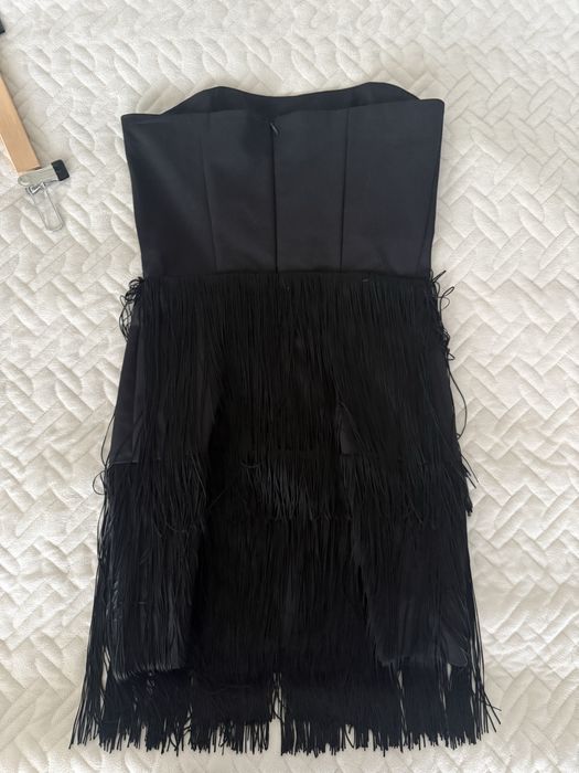 Черна корсетна парти рокля с ресни