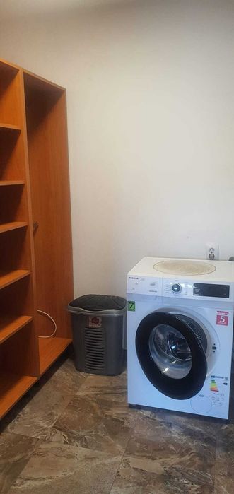 De inchiriat apartament 3 camere