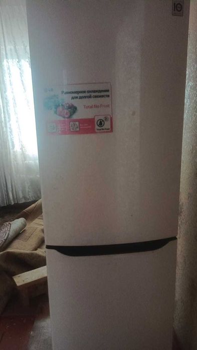 Продается холодильник