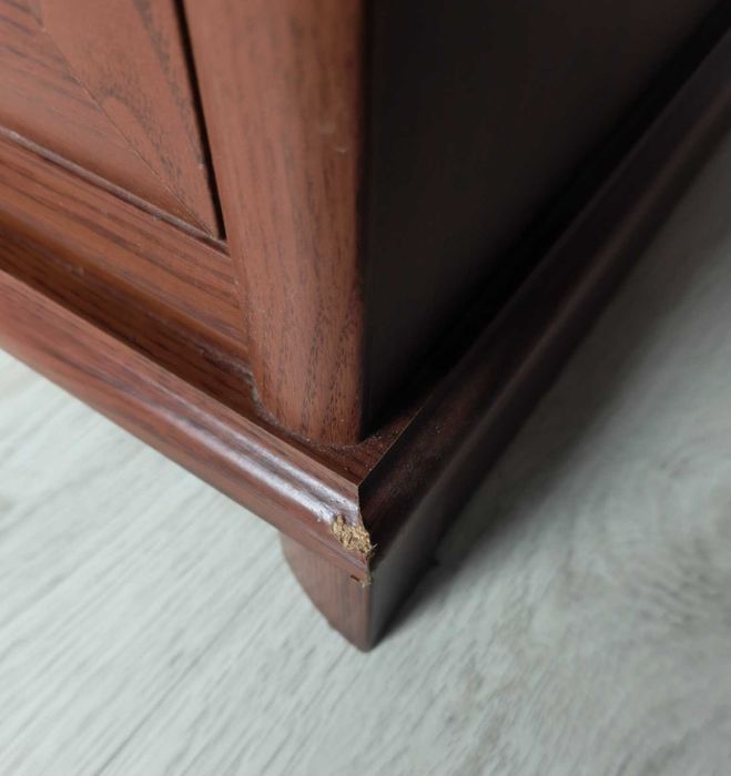 Скрин за спалня с чекмеджета