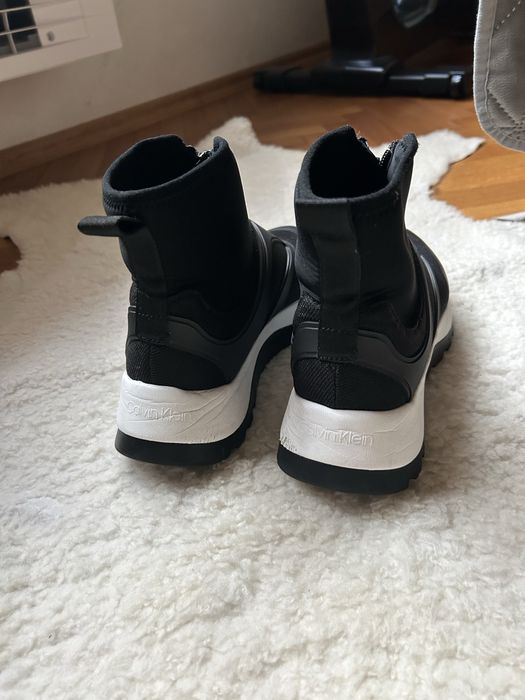 Маратонки calvin klein 37 номер