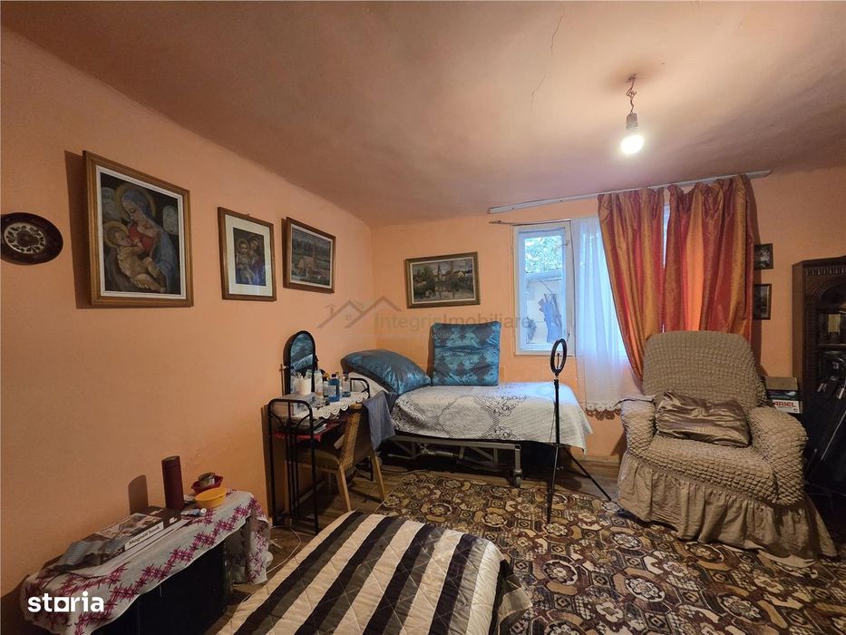 Integris Casa cu 5 camere,curte individuala,Str Gradinarilor,Oradea