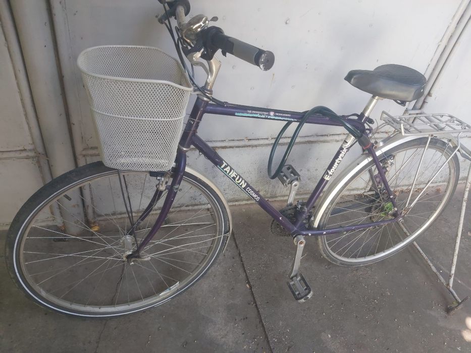 Vând bicicletă taifun cozmo arată și funcționează foarte bine roți 28