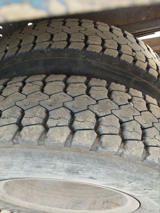 Зил Урал матор ишлап турган мошина