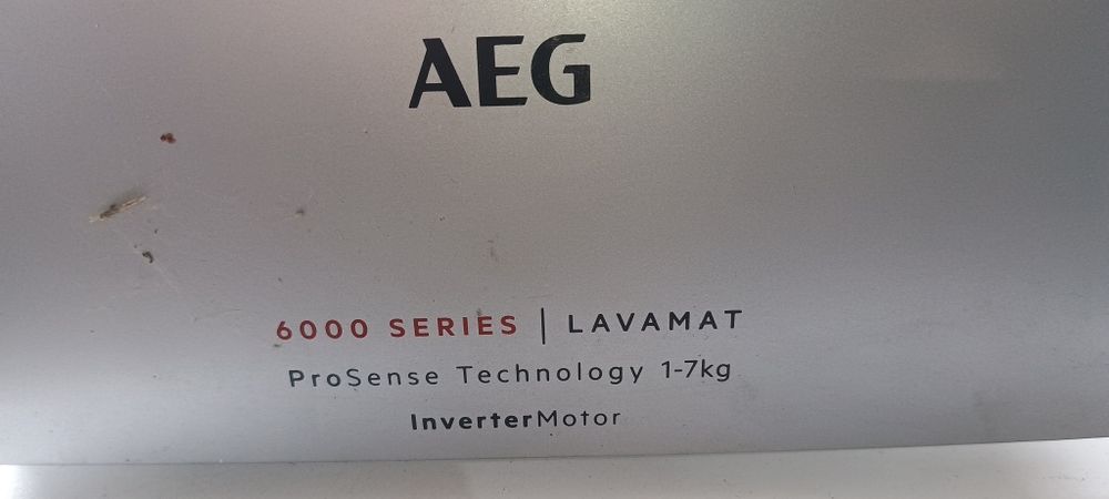Пералня АЕG slim