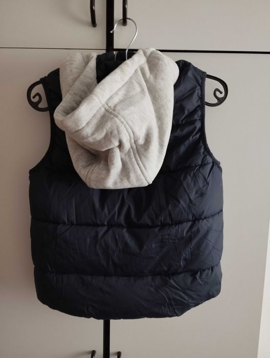 Елек H&M размер 122/128.