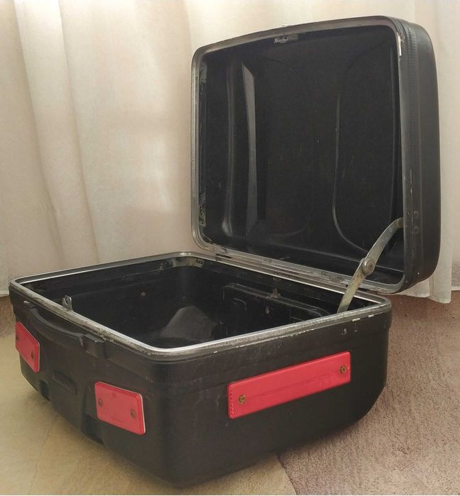 Багажник - куфар за мотор