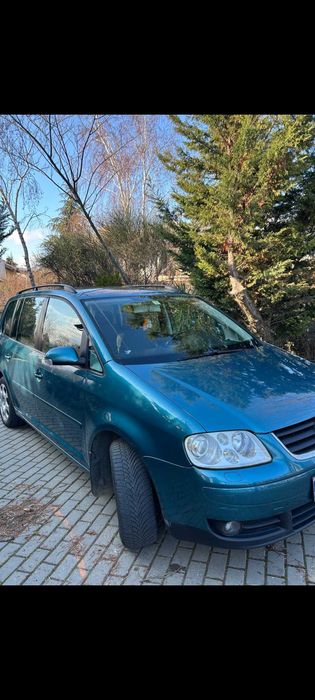 VW Touran 7 МЕСТЕН  2.0TDI много запазен перфектно състояние