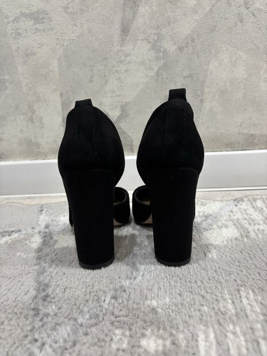 черные туфли Aiformaria 33-34 размера