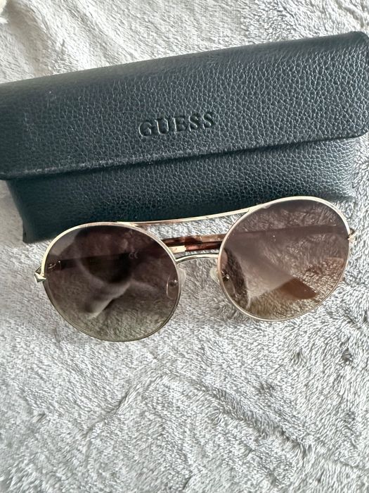 Слънчеви очила Guess