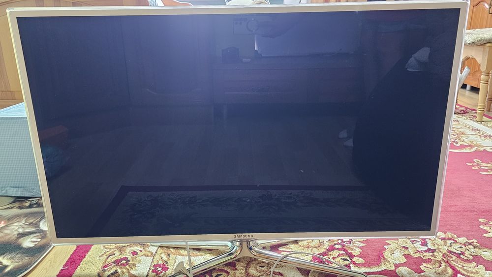 Продам телевизор марки Samsung с функцией 3D
