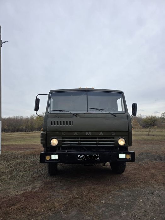 Камаз 5320 . Цвет хаки  .кузов самосвал.