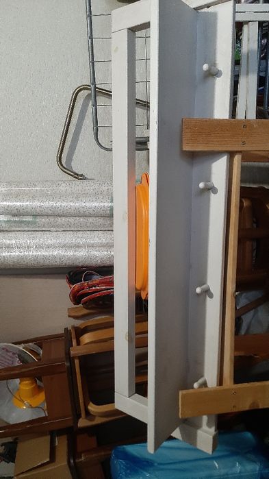 Продам вешалку дерево Nikos