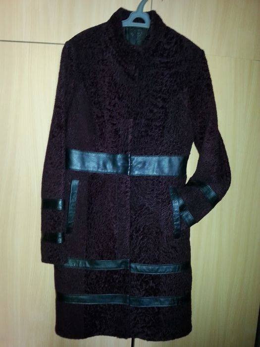 Пальто каракульча осень-весна