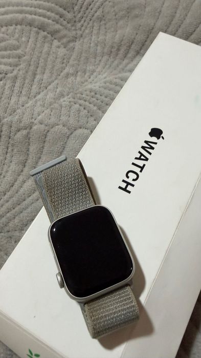 Продам Apple Watch SE 2024 gps